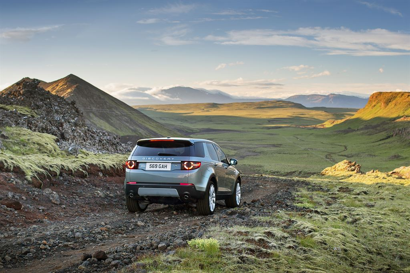 Illustration for article titled 2015 Land Rover Discovery Sport Climbs 45º Hills, Starts Under $40k
